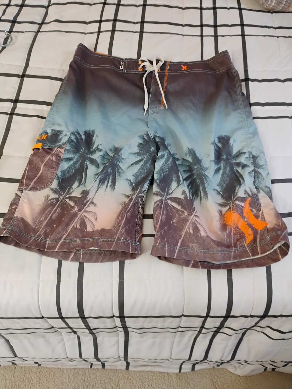 Hurley Men’s Teal-to-Brown Palm-Print Swim Shorts with Orange Logo